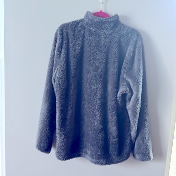 Avalanche | Fuzzy Fleece - Picture 3 of 3